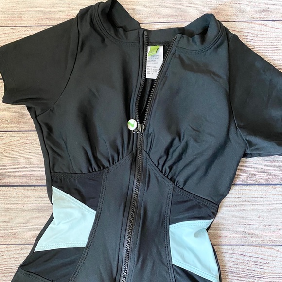 NWOT Stardust Color Block Mesh One Piece Swimsuit - Picture 4 of 5